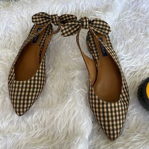 MARGAUX sling back bow 381/2 W mustard, and black